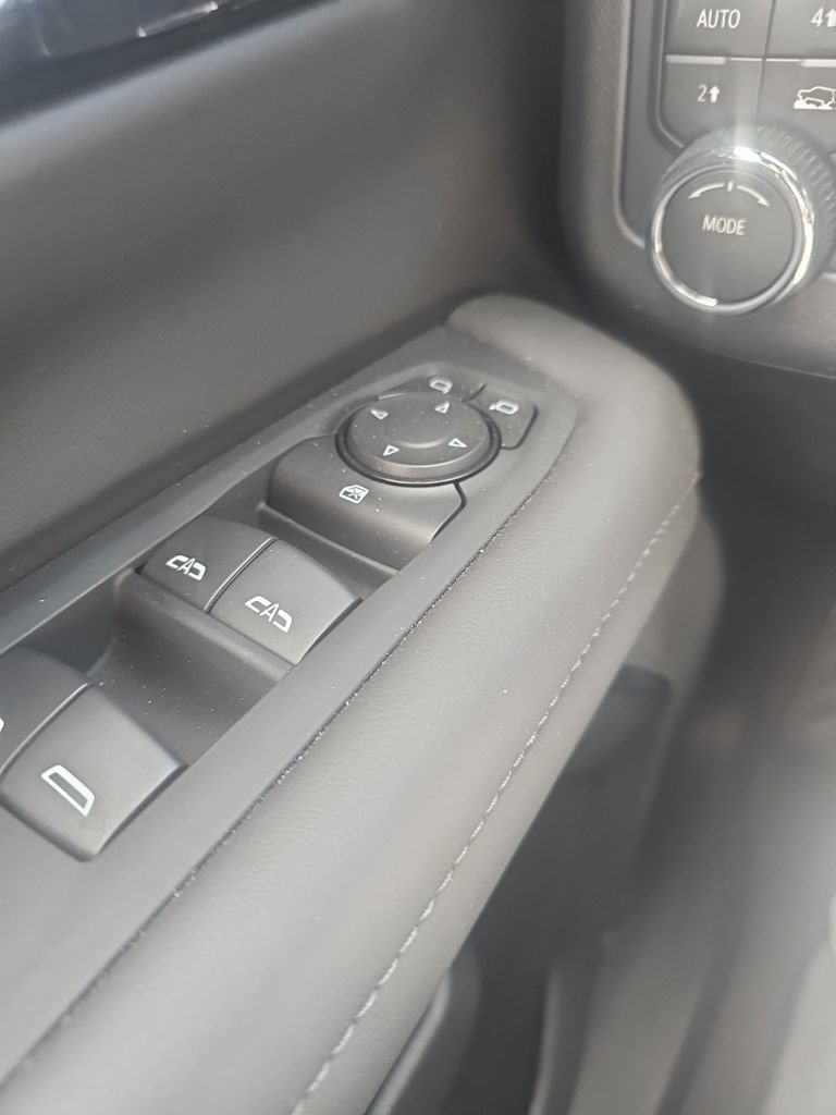 Used 2026 Chevrolet Tahoe LS AWD/4WD image 16