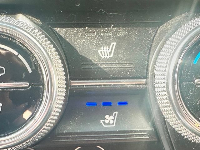 Used 2023 Genesis G70 2.0T w/ Sport Prestige Package AWD/4WD image 15