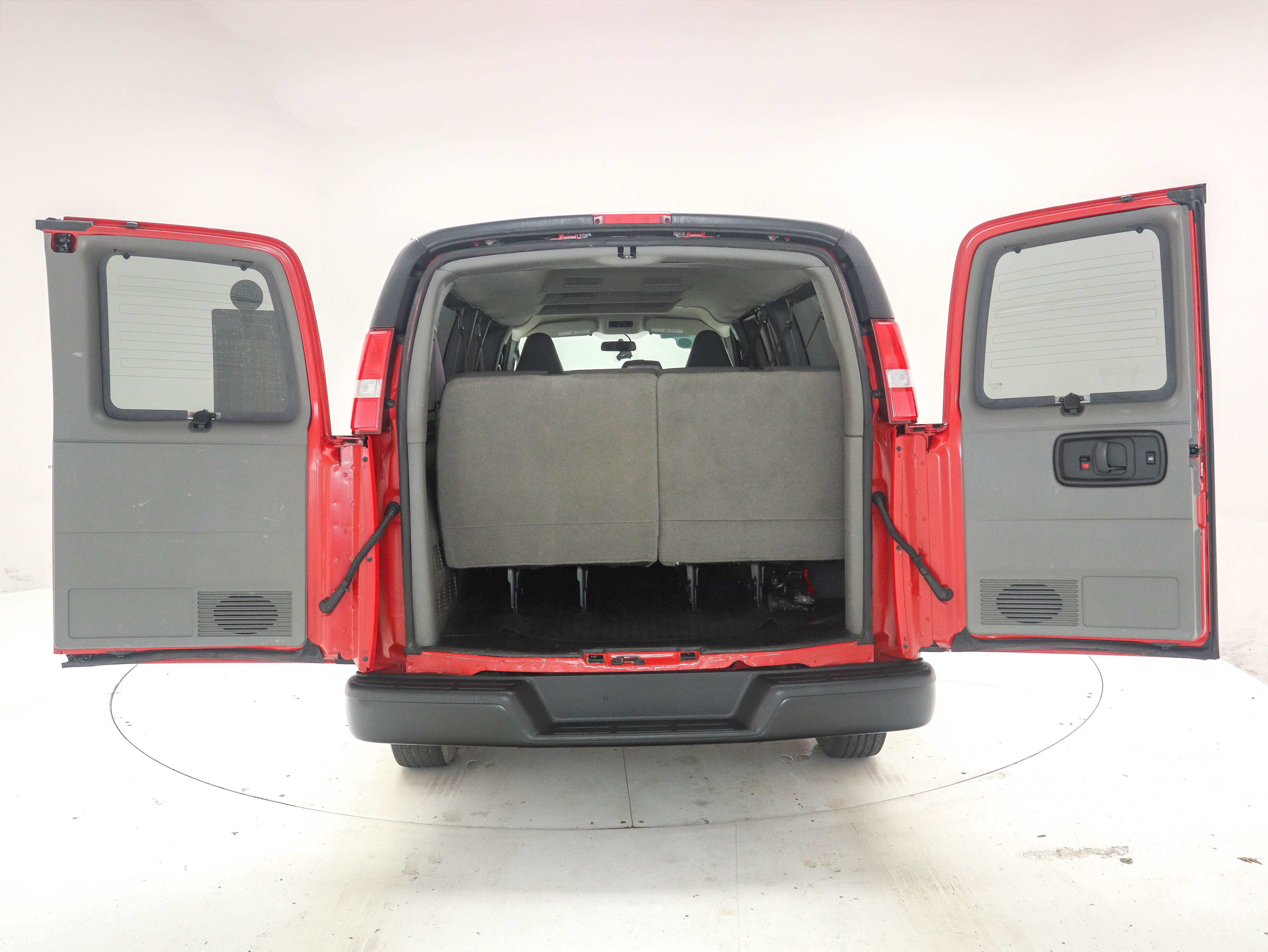 Used 2020 Chevrolet Express 3500 LS RWD image 10