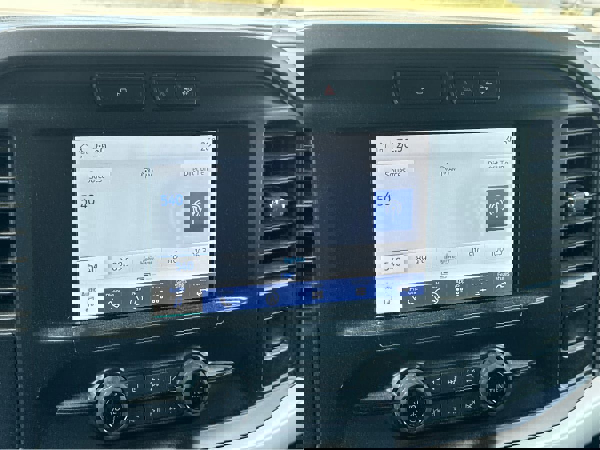 Used 2023 Ford F150 XLT image 36