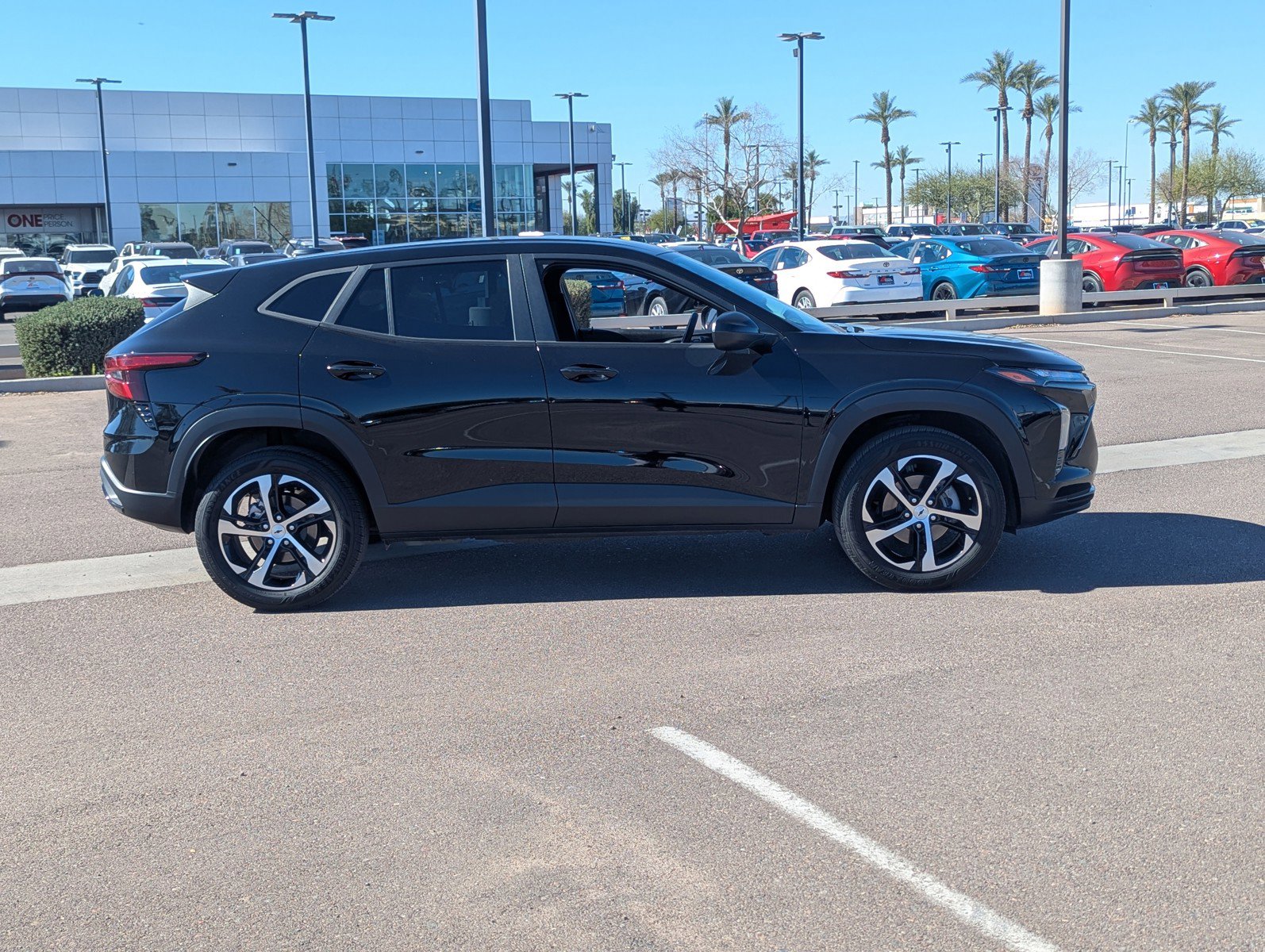 Certified 2024 Chevrolet Trax RS w/ Driver Confidence Package image 6