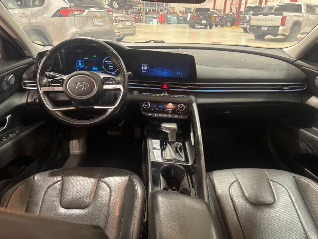 Used 2023 Hyundai Elantra Limited w/ Cargo Package FWD image 45