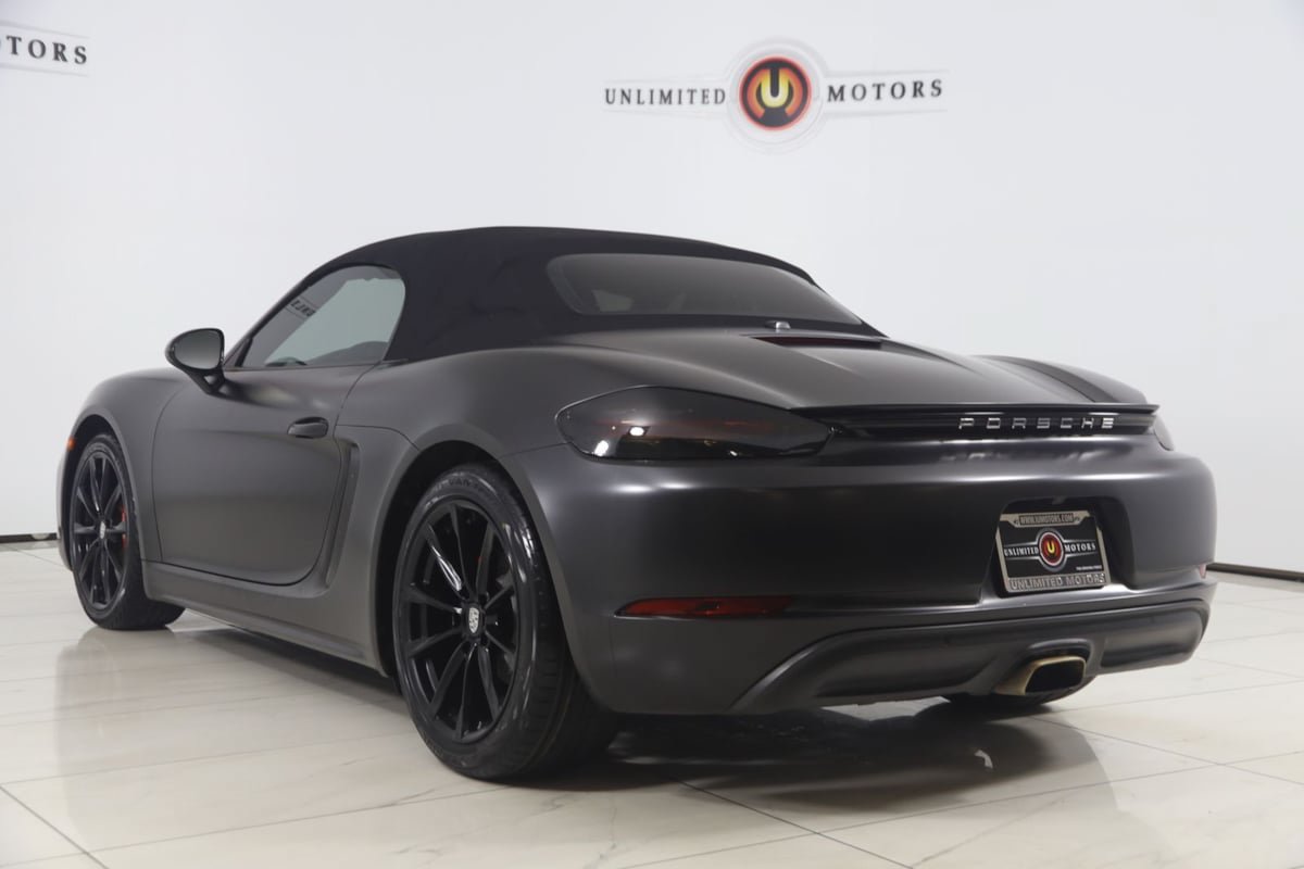 Used 2017 Porsche 718 Boxster RWD image 4