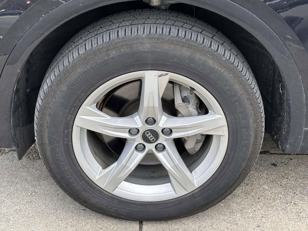 Used 2023 Audi Q5 2.0T Premium w/ Convenience Package image 10