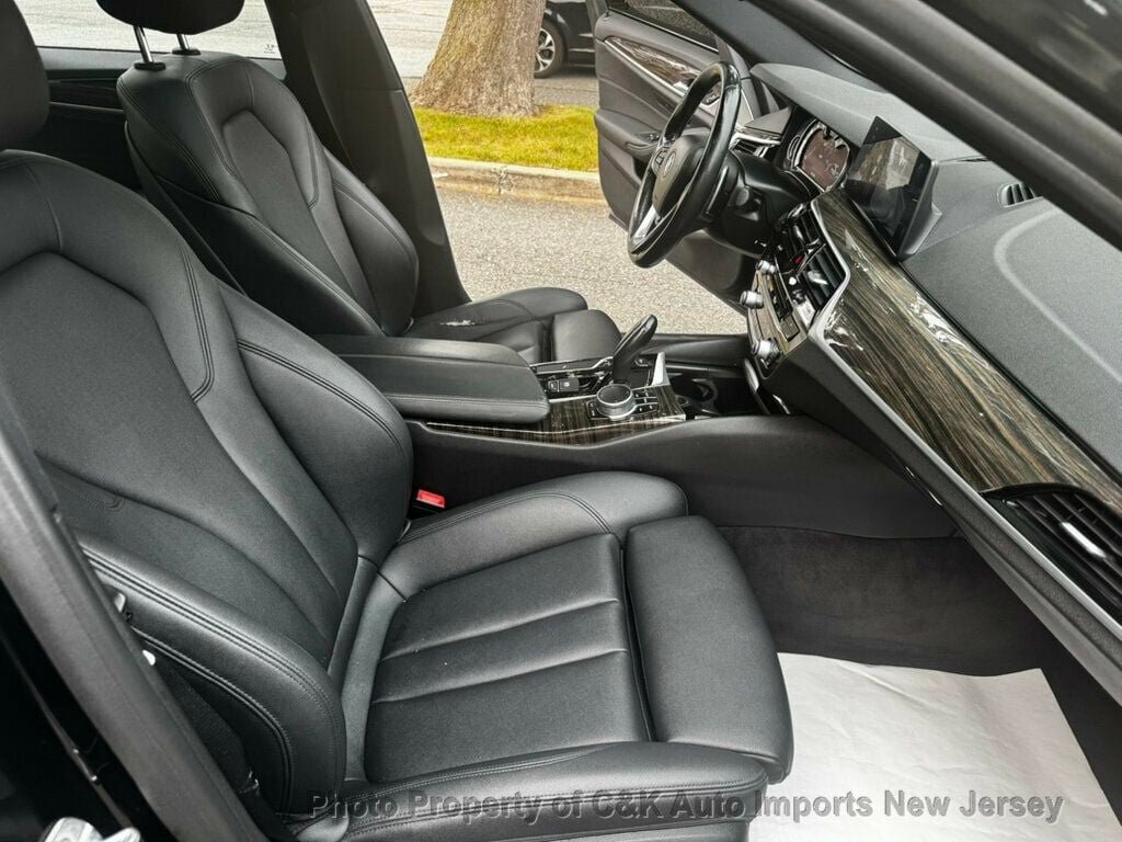 Used 2018 BMW 530i xDrive AWD/4WD image 15
