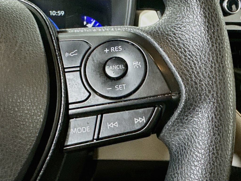 Used 2021 Toyota Corolla LE FWD image 23