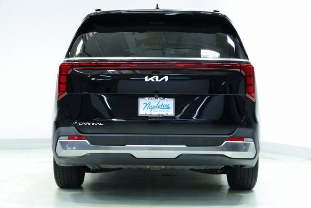 Used 2025 Kia Carnival SX image 7