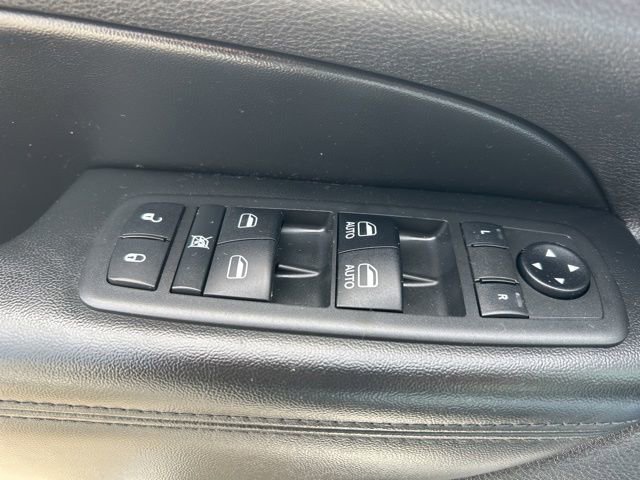 Used 2019 Jeep Grand Cherokee Limited AWD/4WD image 29