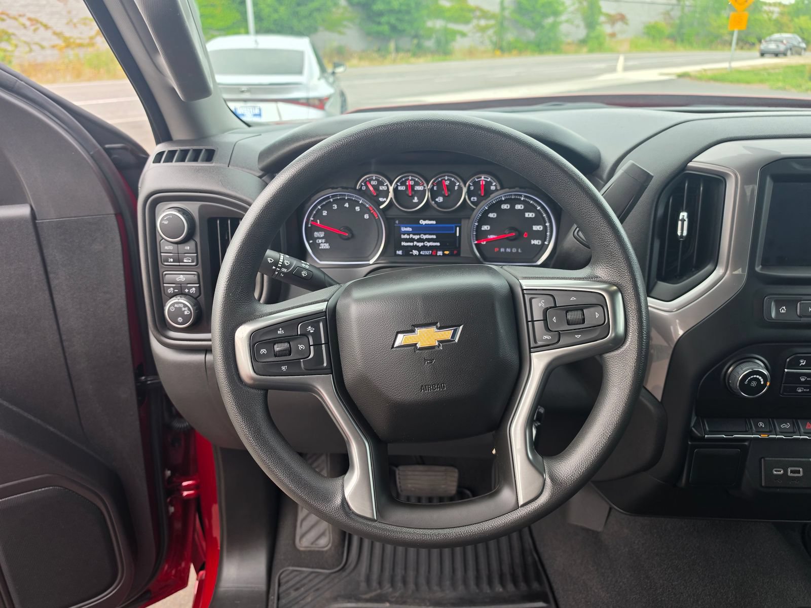 Used 2022 Chevrolet Silverado 1500 Custom w/ Safety Confidence Package AWD/4WD image 20