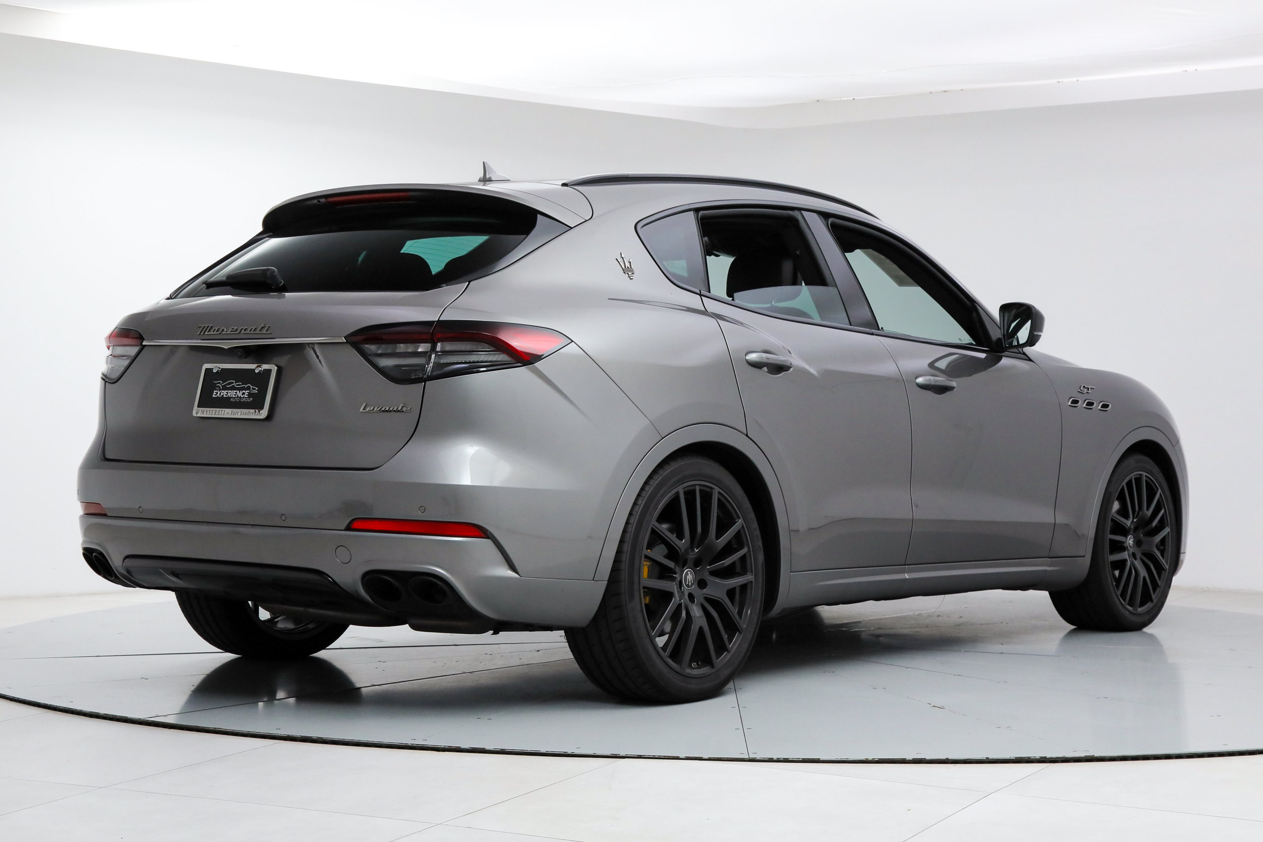 Certified 2022 Maserati Levante GT AWD/4WD image 5