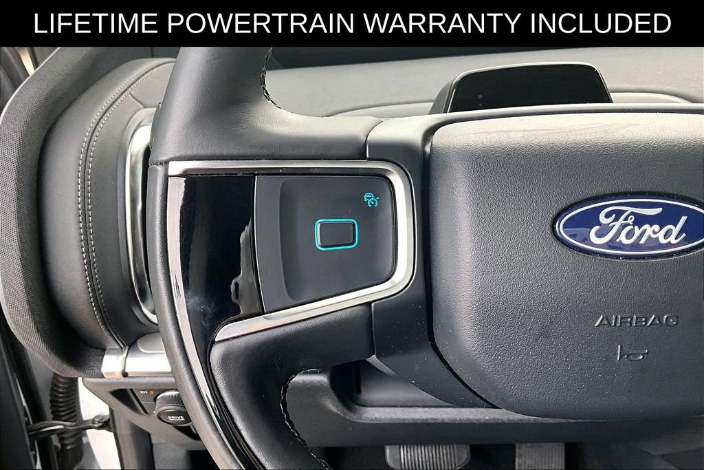 Used 2025 Ford Expedition Platinum image 21