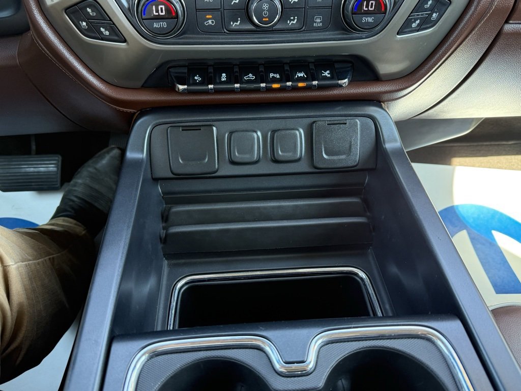 Used 2017 Chevrolet Silverado 1500 High Country image 12