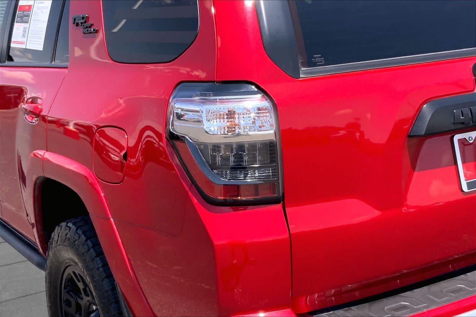 Used 2022 Toyota 4Runner TRD Off-Road Premium AWD/4WD image 29