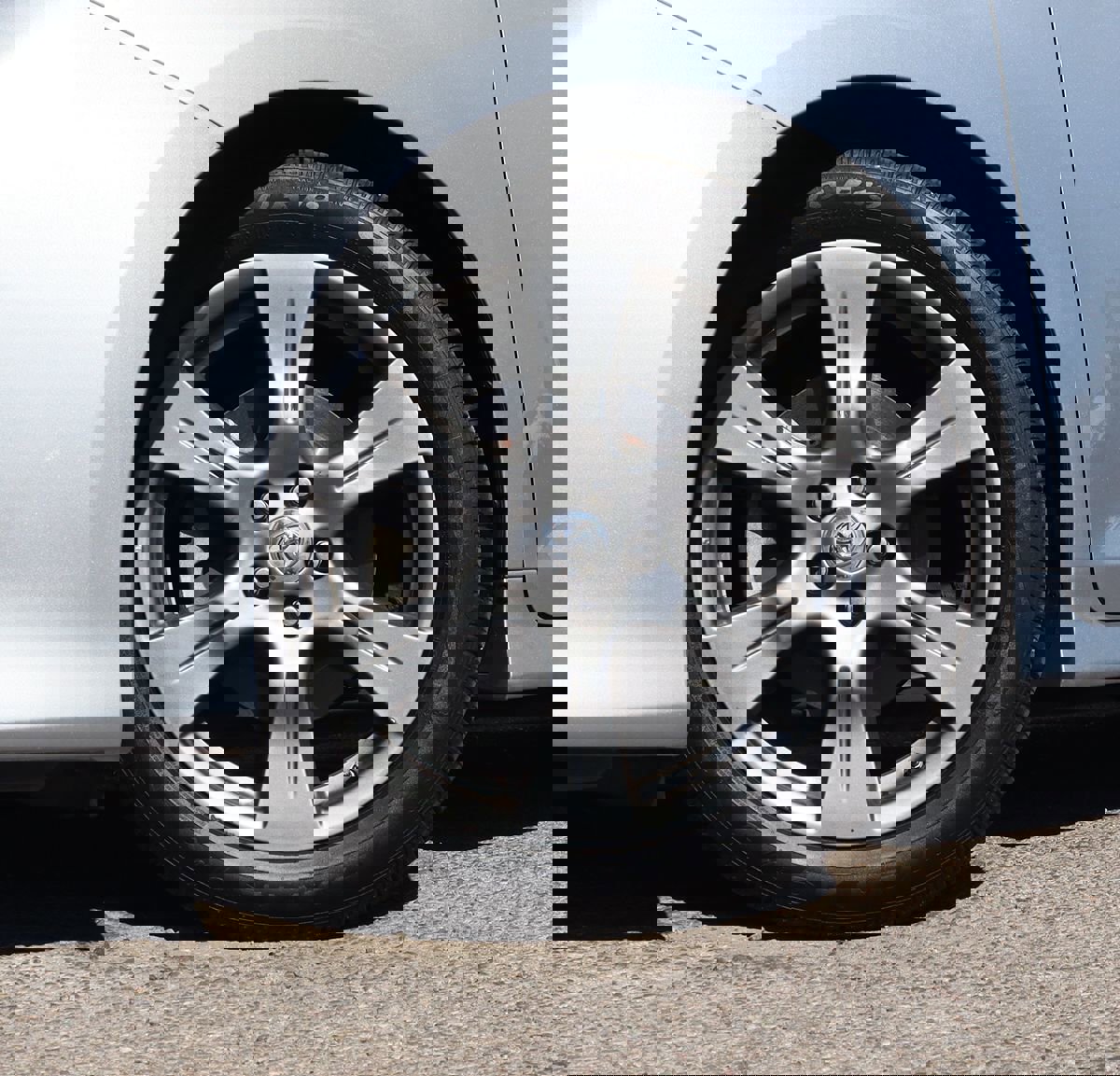 Used 2017 Toyota Sienna SE Premium image 5