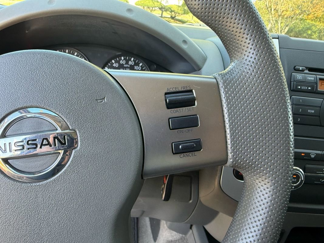 Used 2011 Nissan Frontier SV image 19