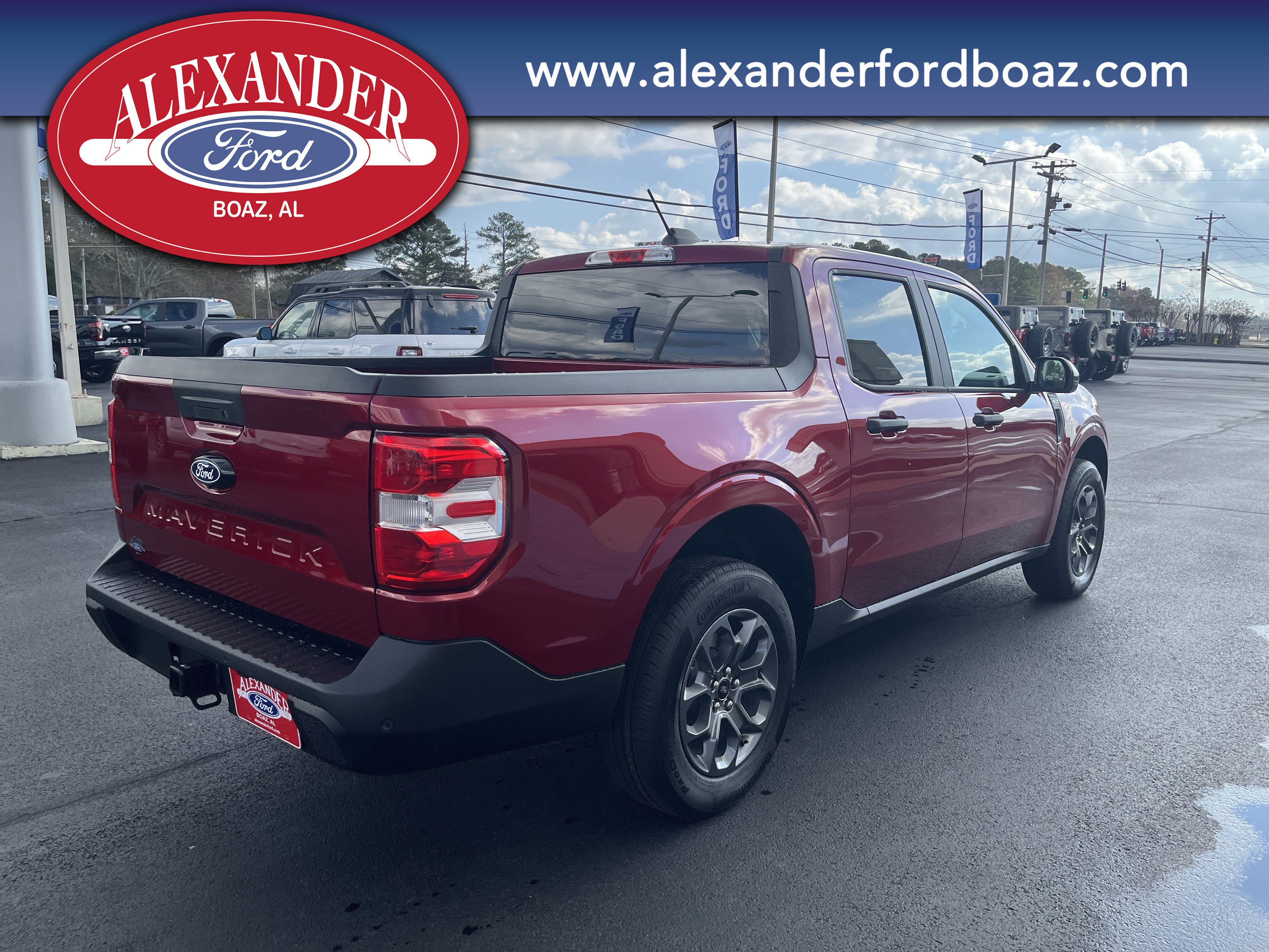 New 2025 Ford Maverick XLT w/ XLT Luxury Package image 4