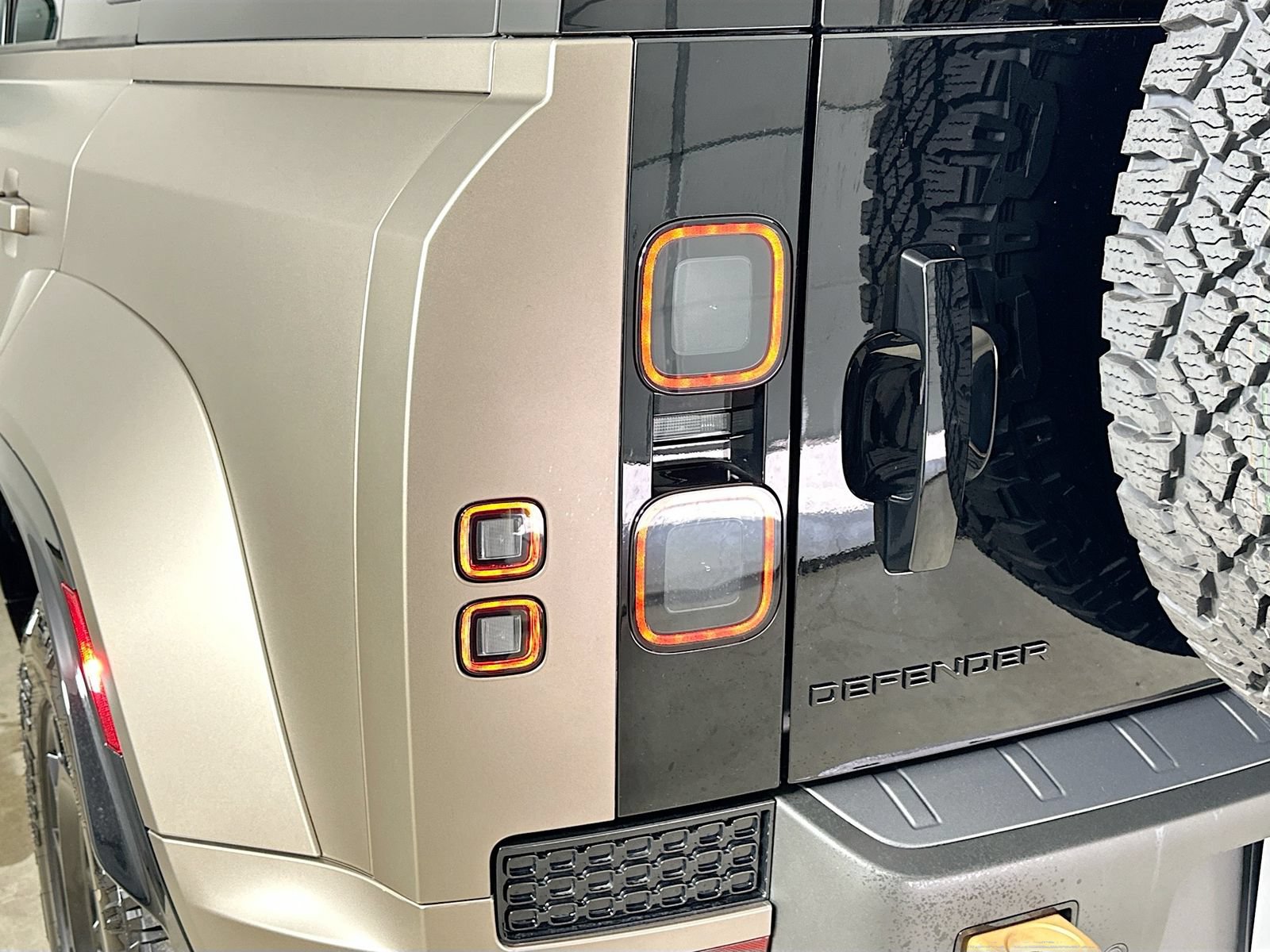 New 2026 Land Rover Defender 110 OCTA AWD/4WD image 13