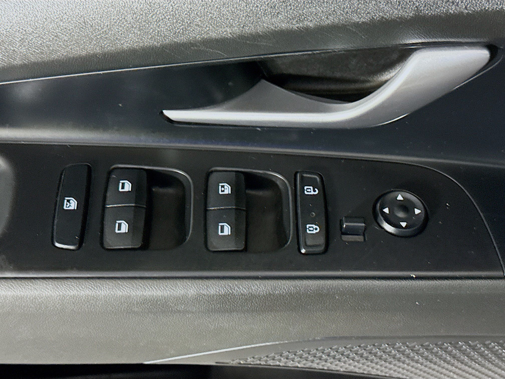 Used 2022 Hyundai Elantra SEL FWD image 24