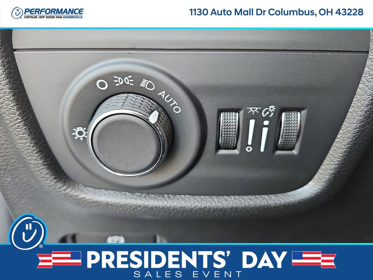 New 2025 Jeep Grand Cherokee Altitude image 30