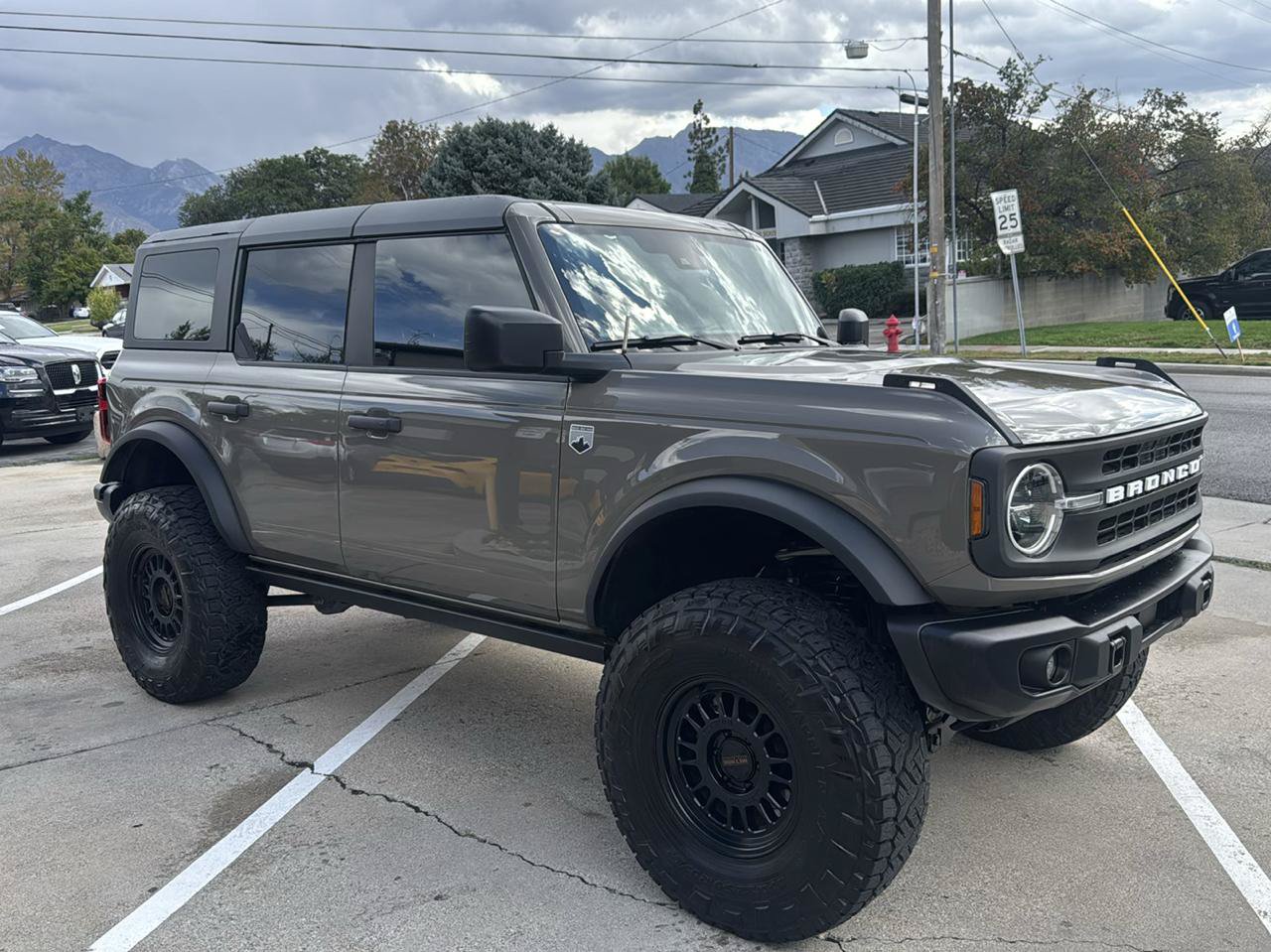 Used 2025 Ford Bronco Big Bend w/ Black Diamond Package AWD/4WD image 3