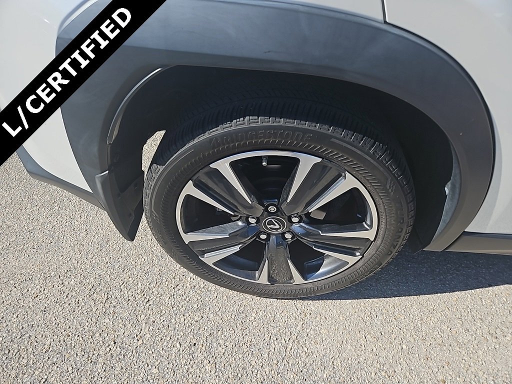 Used 2021 Lexus UX 200 image 6