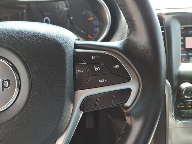 Used 2021 Jeep Grand Cherokee Laredo AWD/4WD image 17