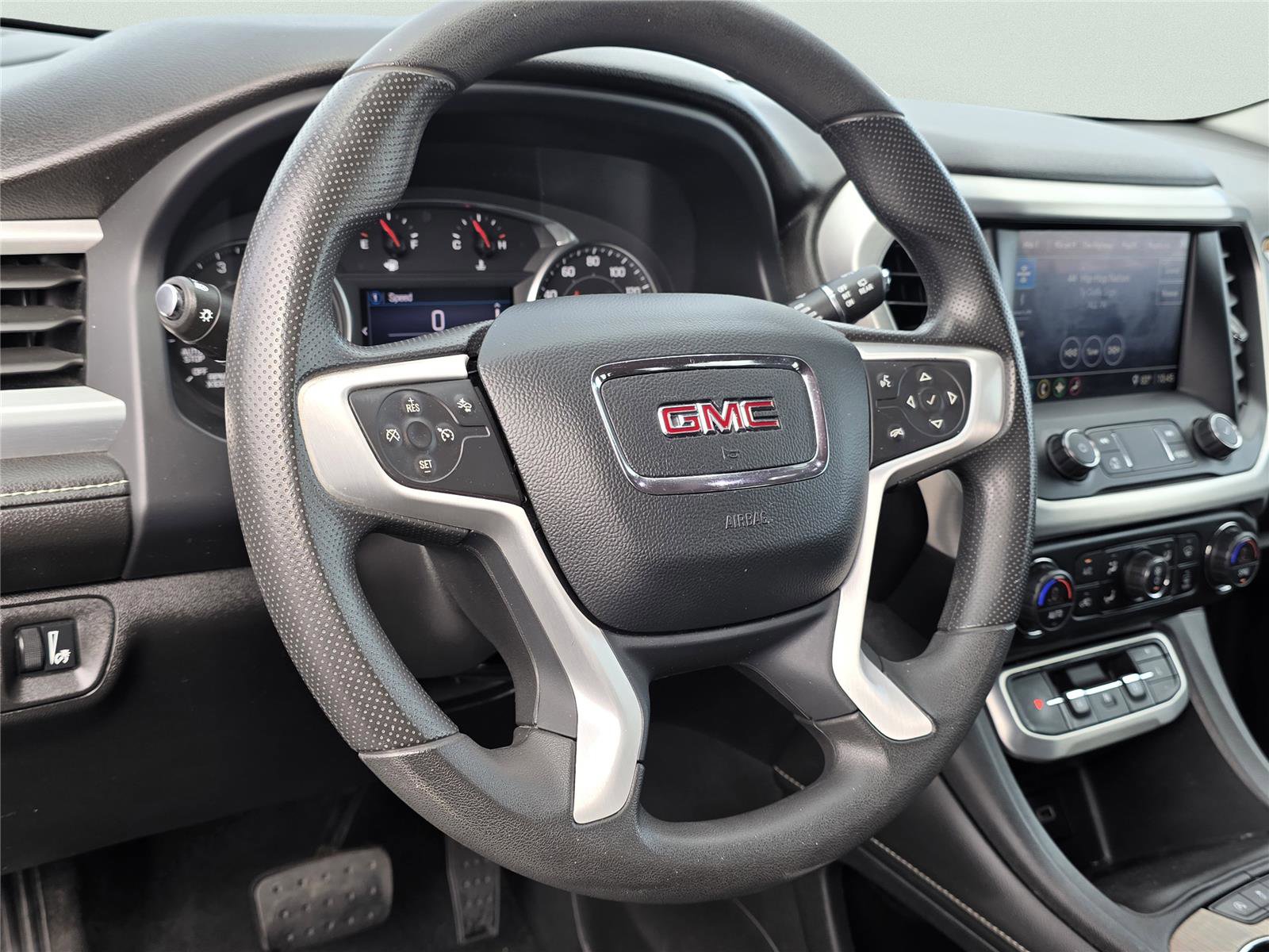 Used 2021 GMC Acadia SLE w/ Driver Convenience Package image 11