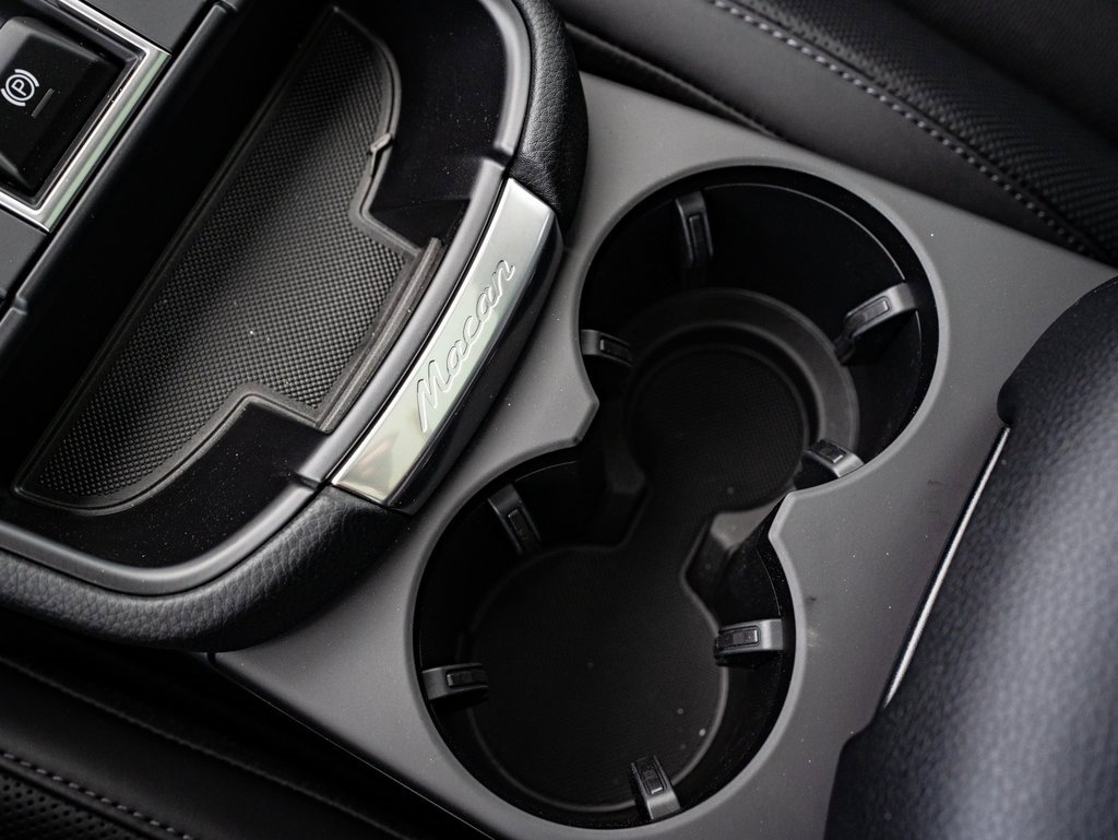 Used 2025 Porsche Macan image 31