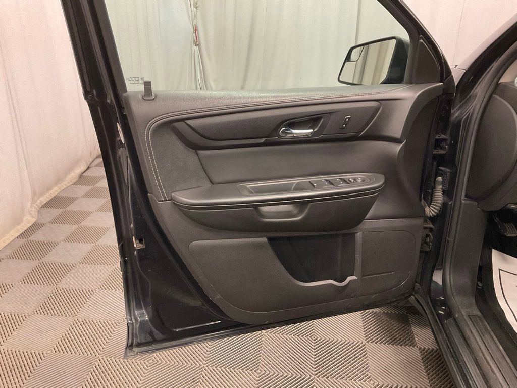 Used 2014 GMC Acadia SLE image 23