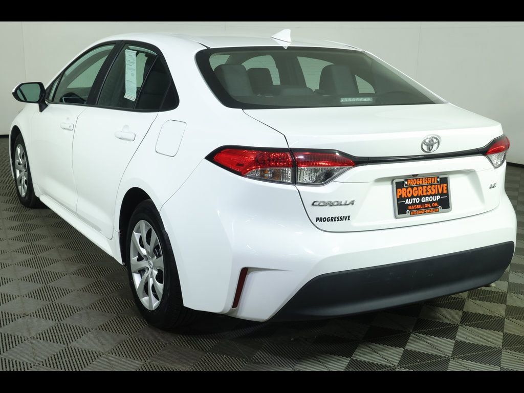 Used 2025 Toyota Corolla LE FWD image 10