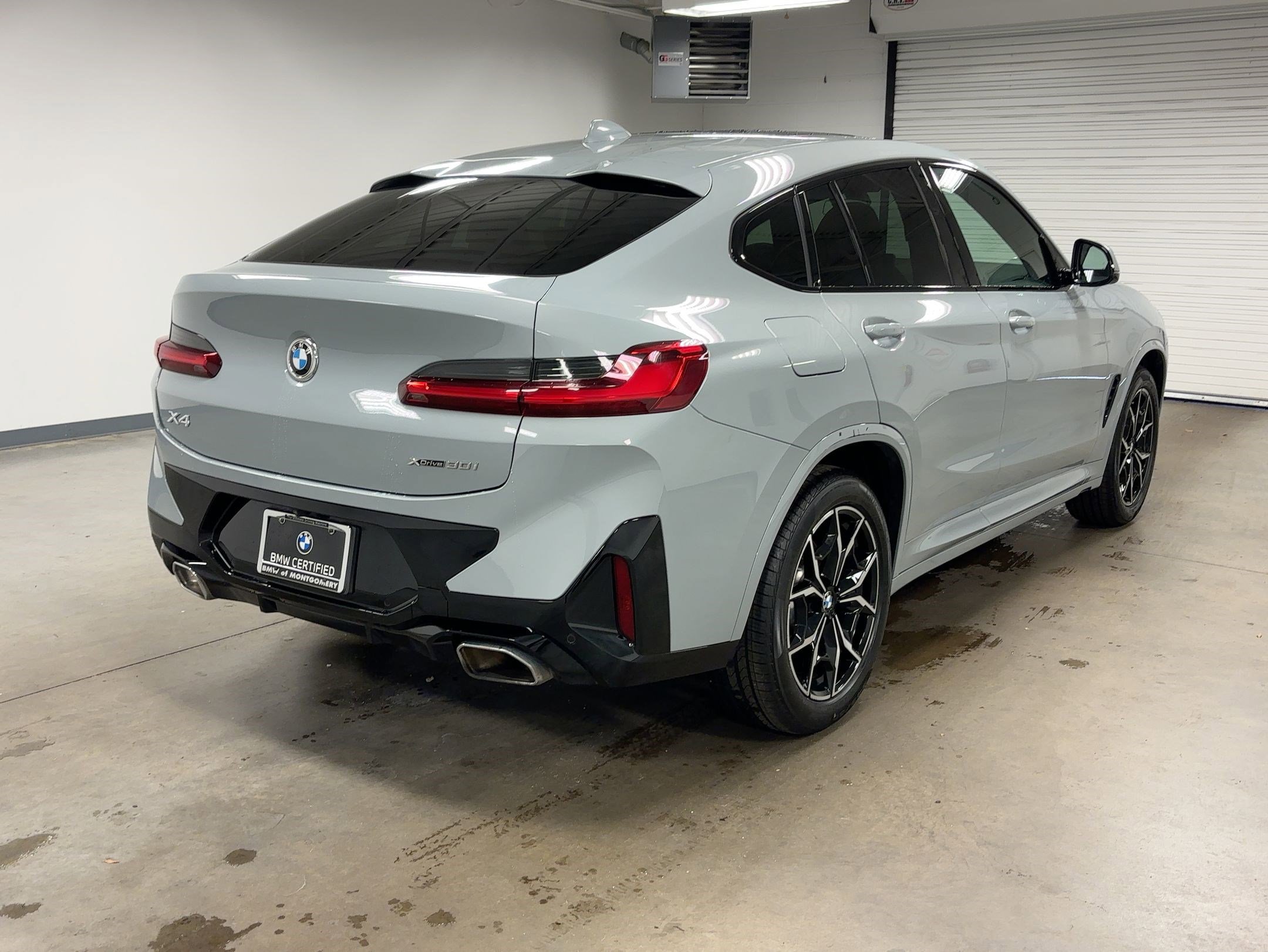 Certified 2025 BMW X4 xDrive30i image 8