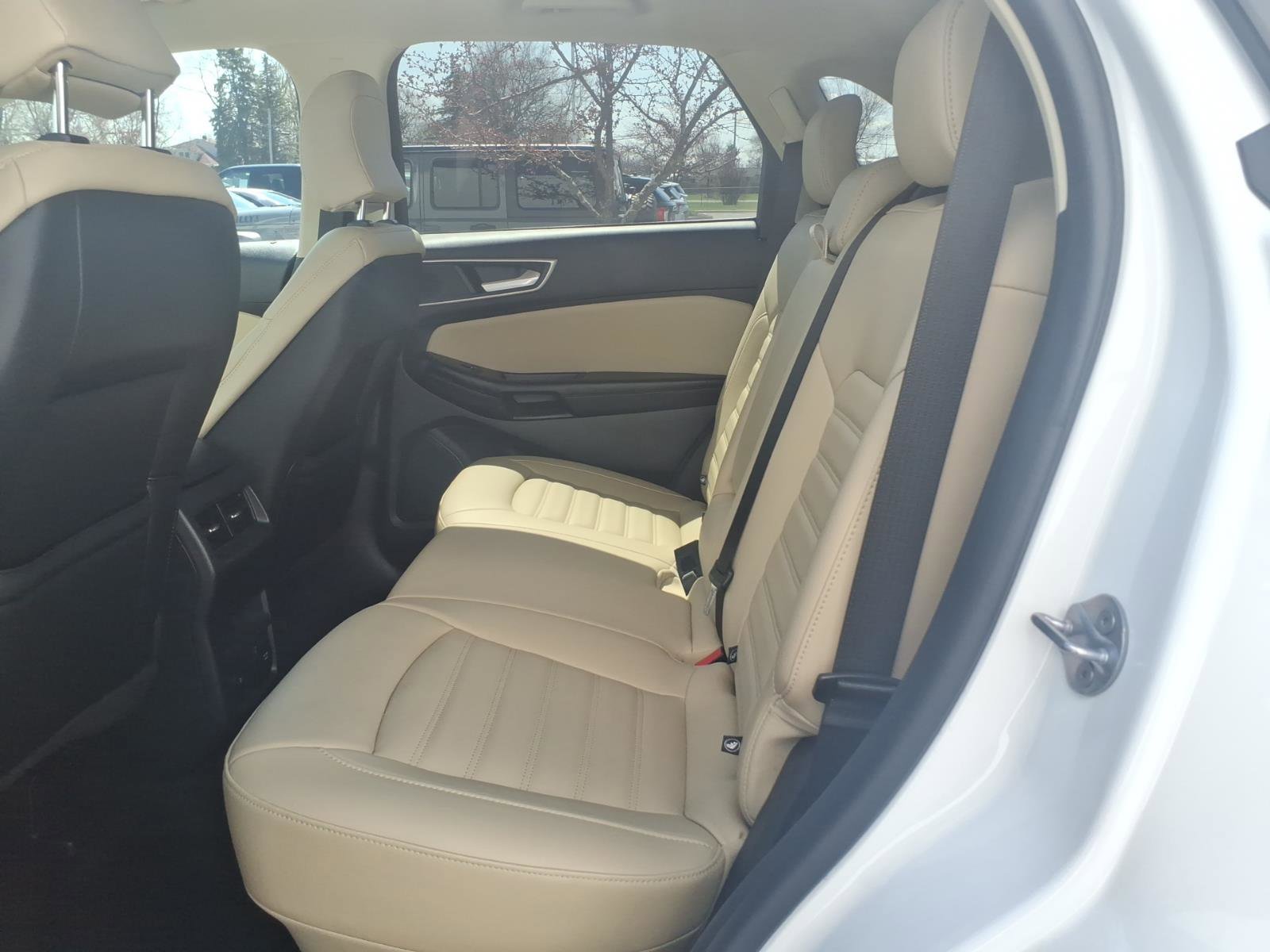 Certified 2024 Ford Edge SEL w/ Convenience Package AWD/4WD image 9