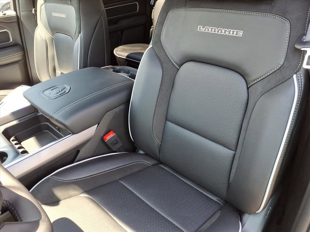 New 2026 RAM 1500 Laramie AWD/4WD image 19