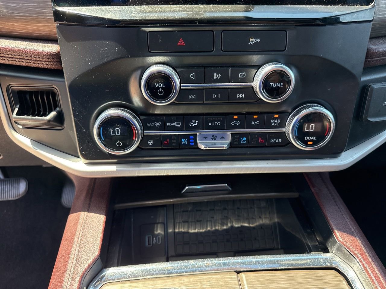 Used 2022 Ford Expedition Limited RWD image 26