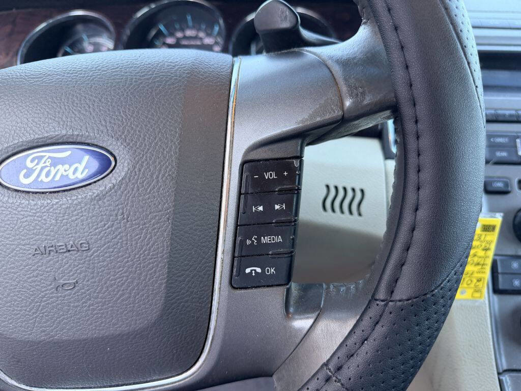Used 2011 Ford Taurus SEL w/ 201A Rapid Spec Order Code FWD image 15