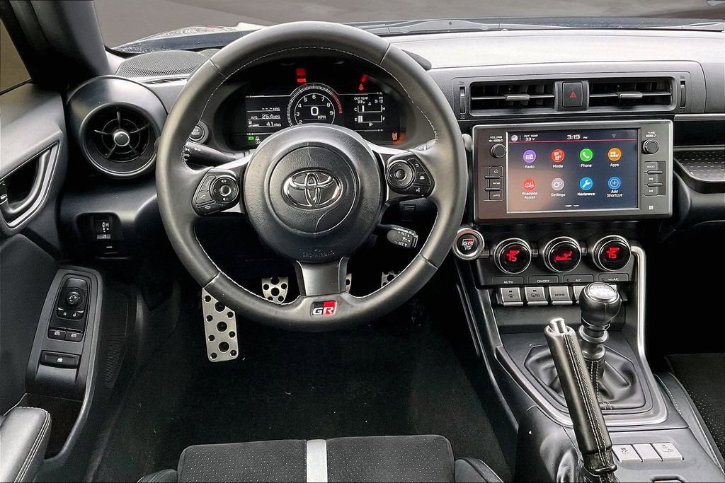 Used 2024 Toyota GR86 Premium RWD image 8