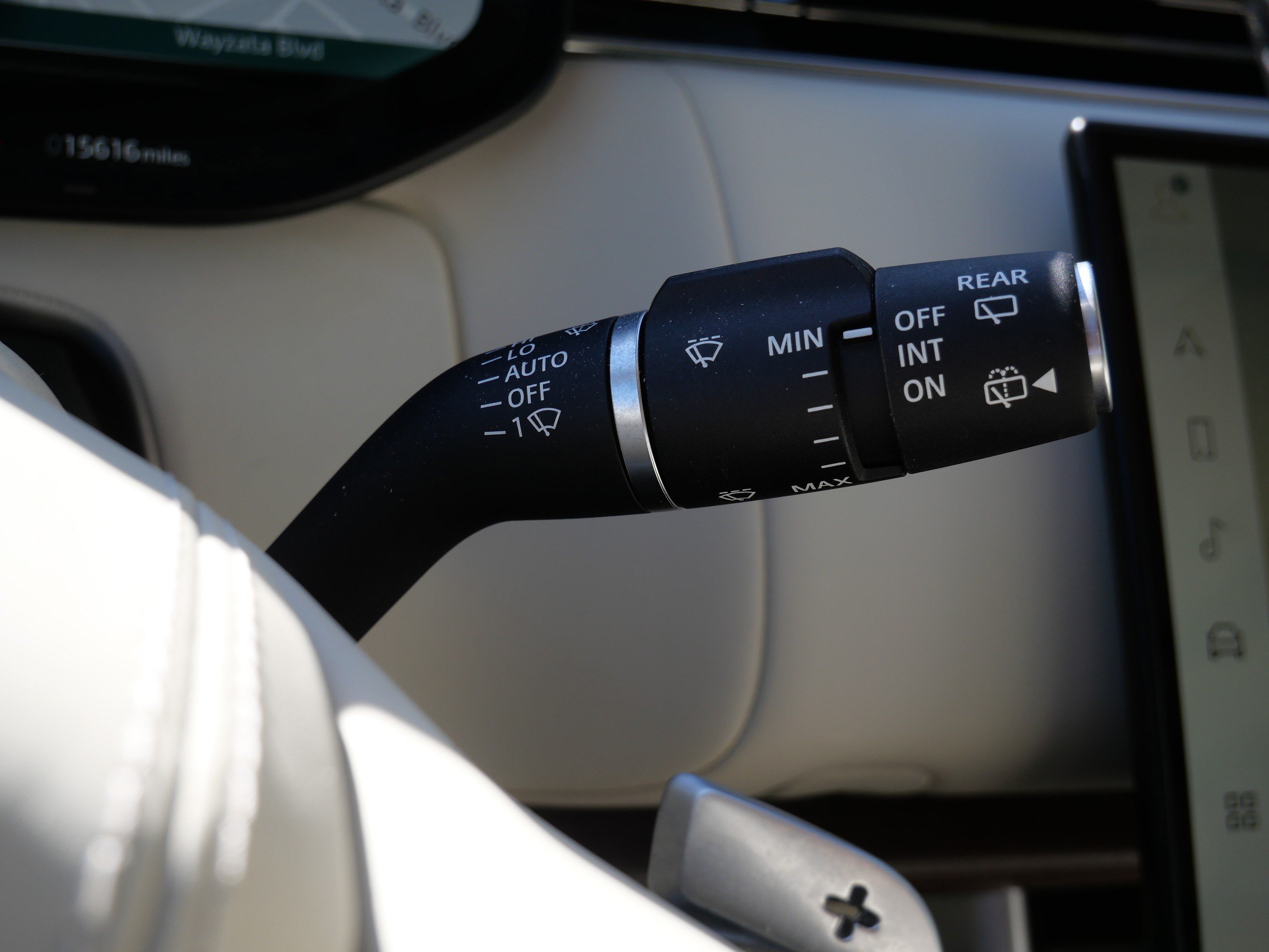 Certified 2023 Land Rover Range Rover Autobiography AWD/4WD image 28