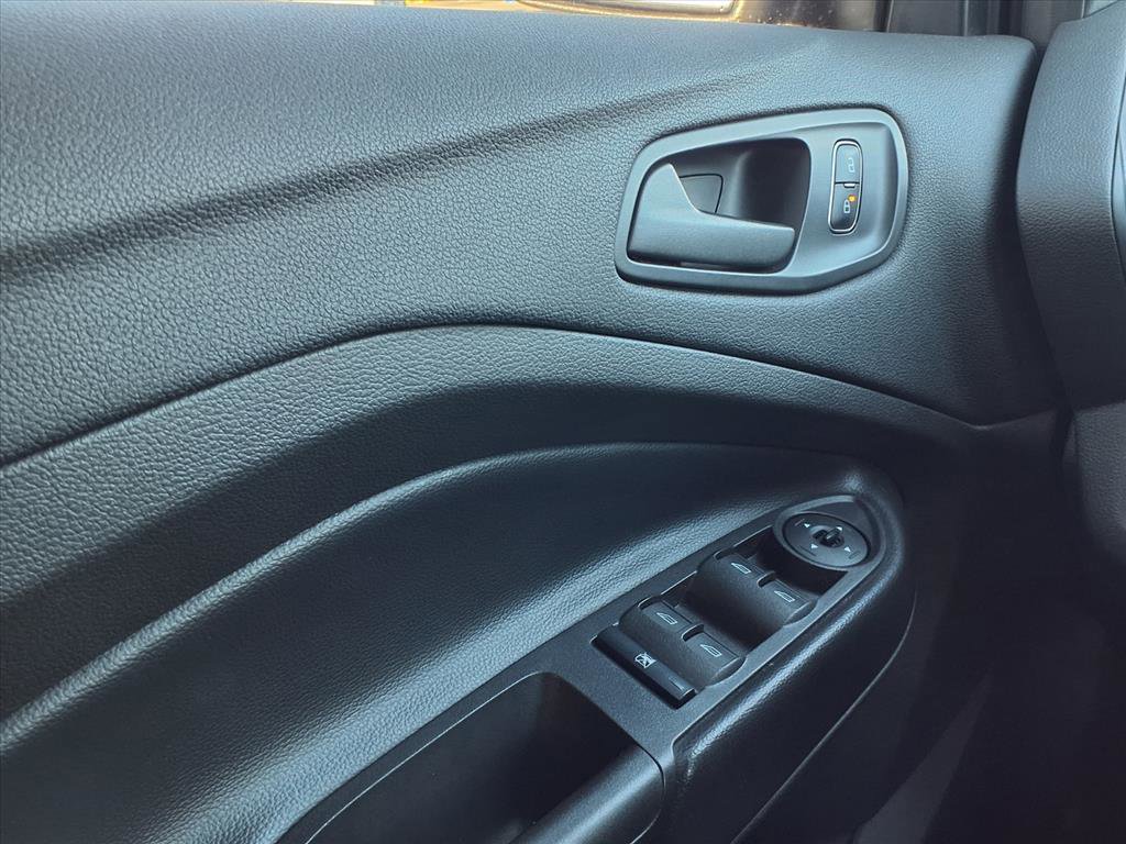 Used 2019 Ford Escape S image 17