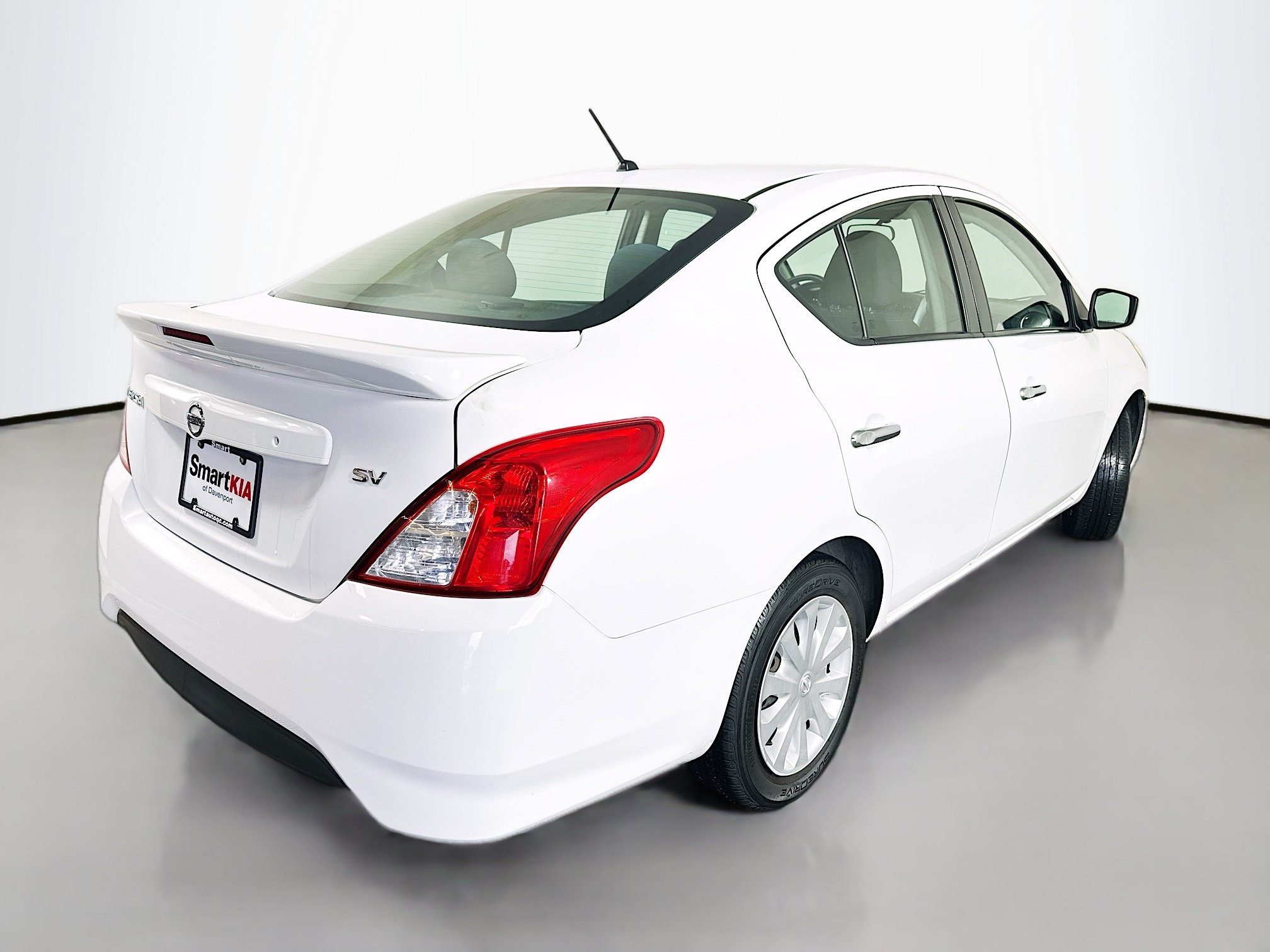 Used 2019 Nissan Versa SV FWD image 7