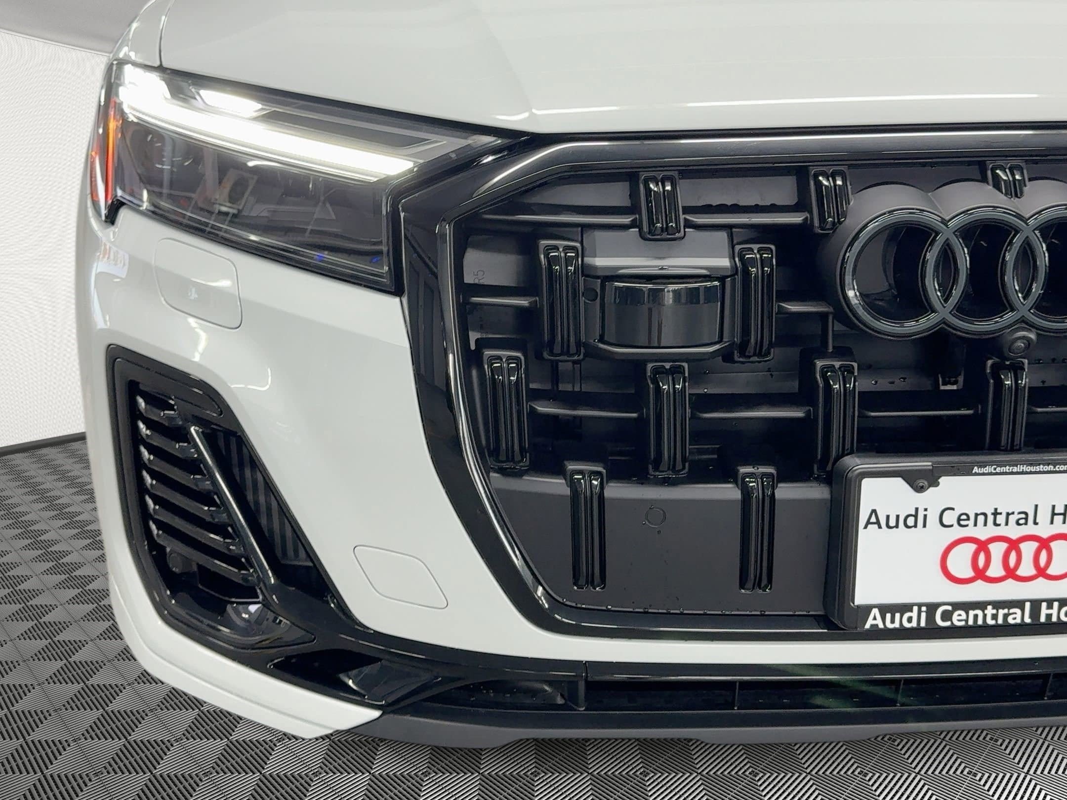 New 2026 Audi Q7 3.0T Premium AWD/4WD image 11