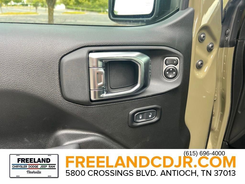 New 2025 Jeep Gladiator Willys image 12