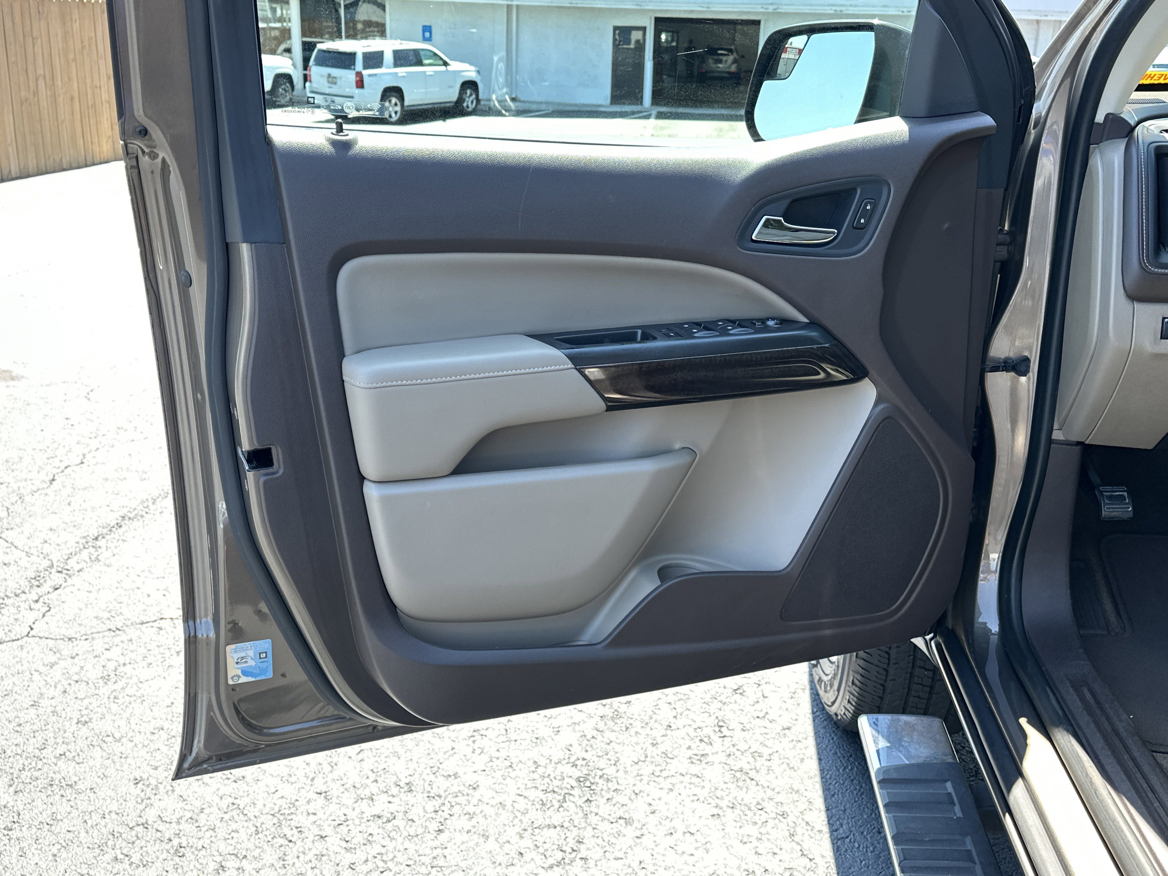Used 2017 GMC Canyon SLT w/ Driver Alert Package RWD image 10
