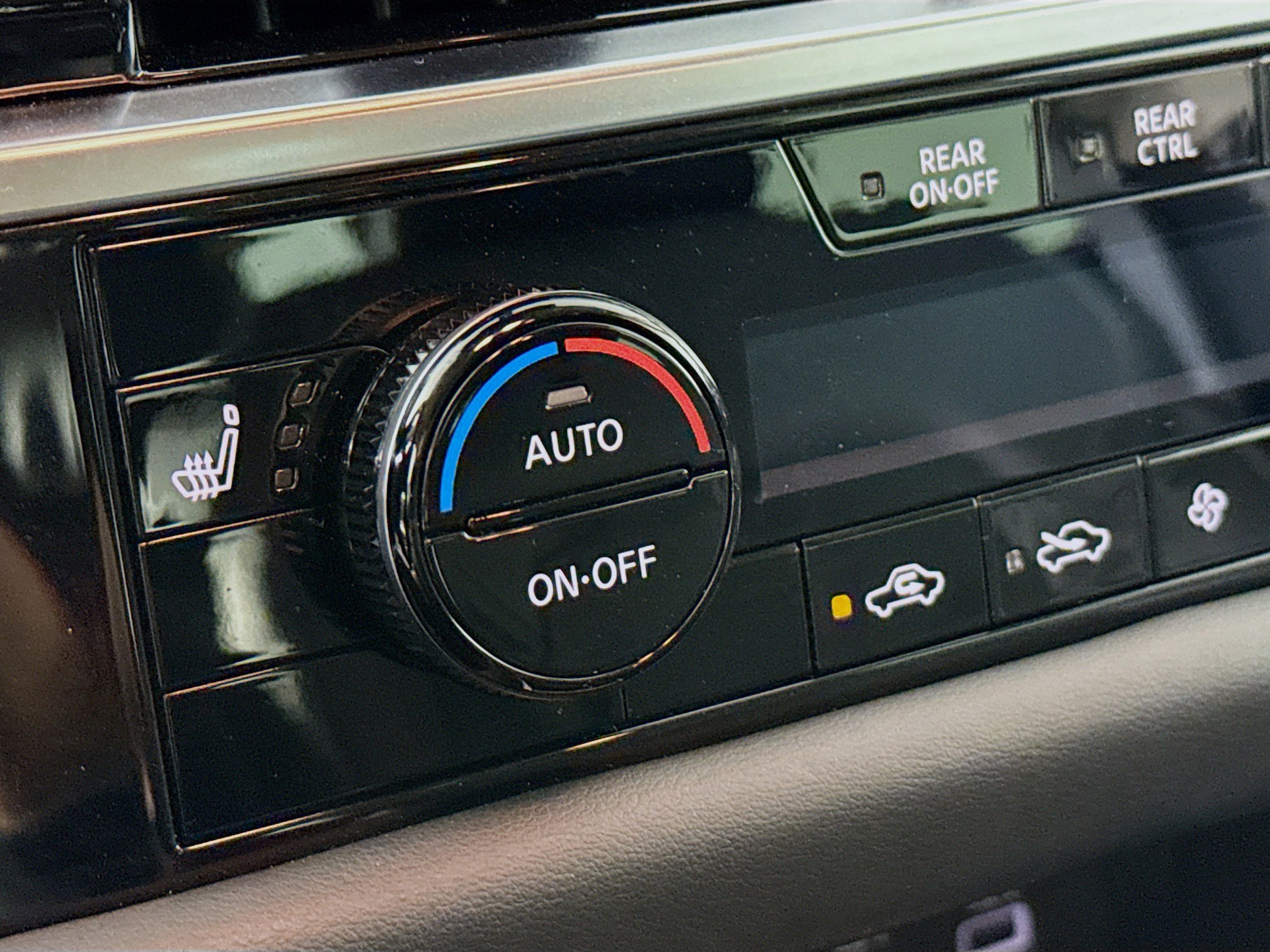 Used 2023 Nissan Pathfinder SL w/ SL Premium Package image 25