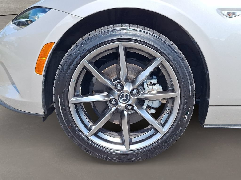 Used 2022 MAZDA MX-5 Miata RF Grand Touring RWD image 10