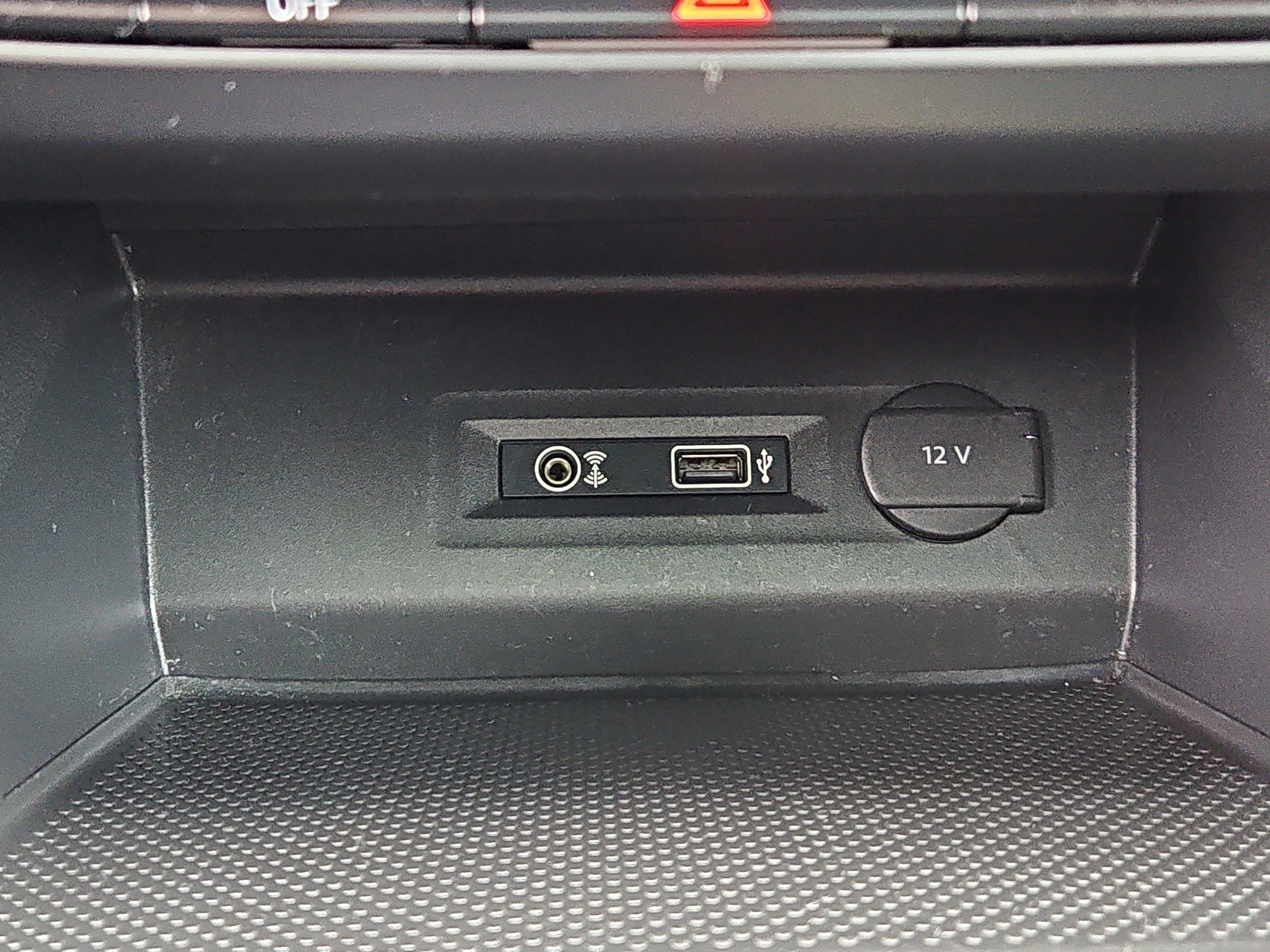 Used 2019 Volkswagen Atlas SE w/ Panoramic Sunroof Package image 11