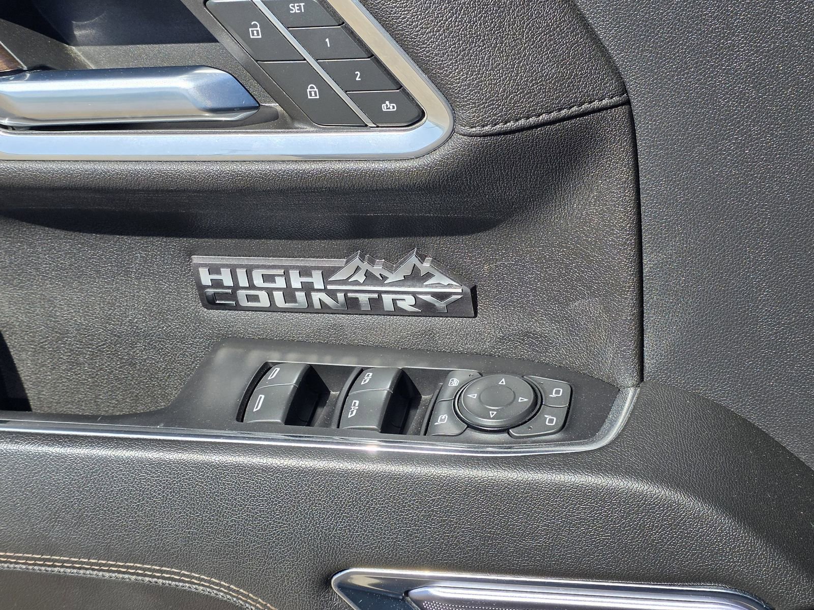 Used 2024 Chevrolet Silverado 1500 High Country w/ Technology Package image 24