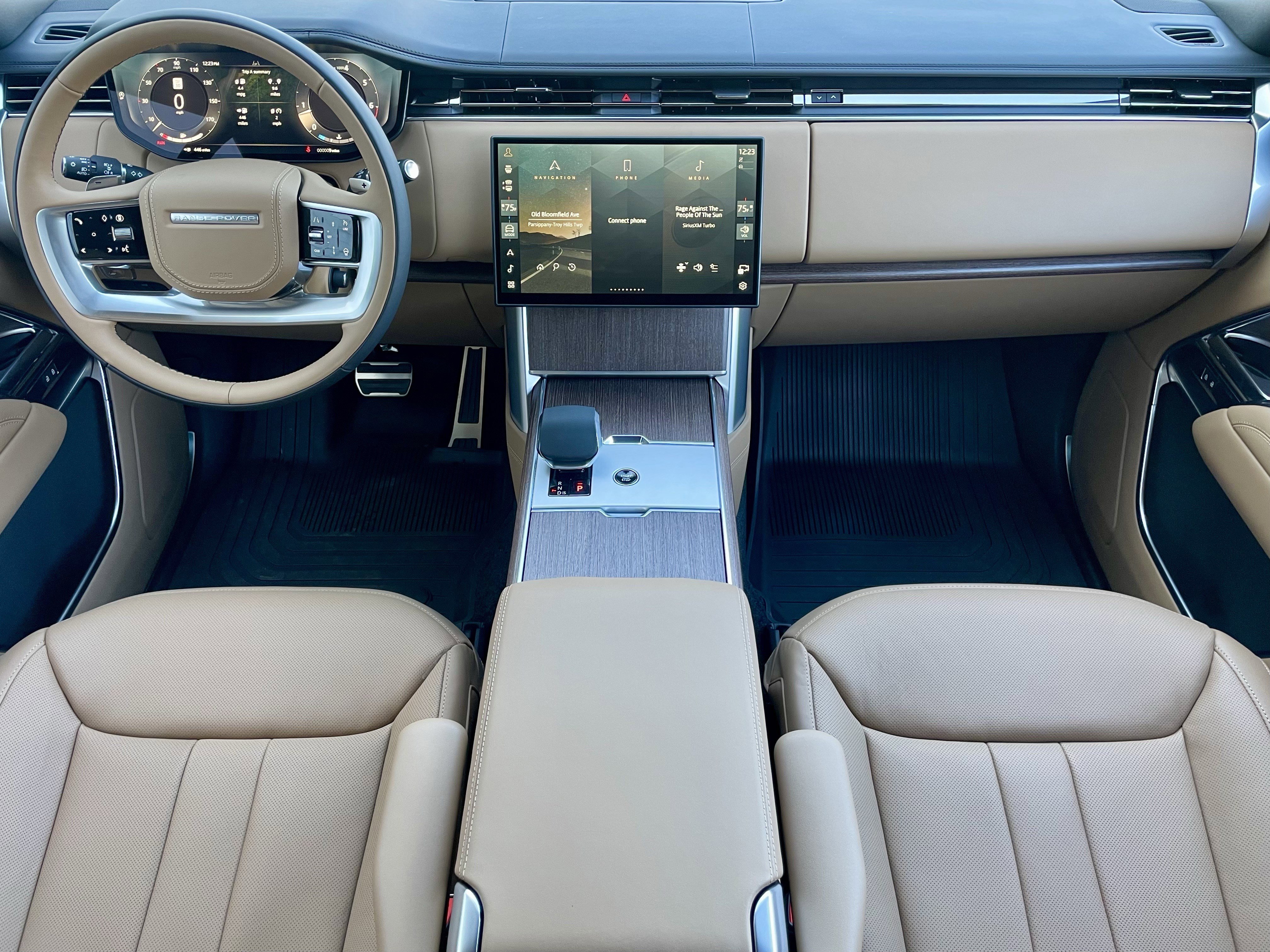 New 2026 Land Rover Range Rover SE image 16