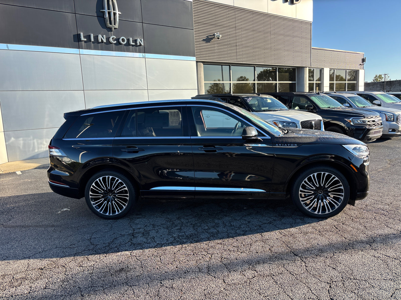 Certified 2023 Lincoln Aviator Black Label w/ Dynamic Handling Package image 8