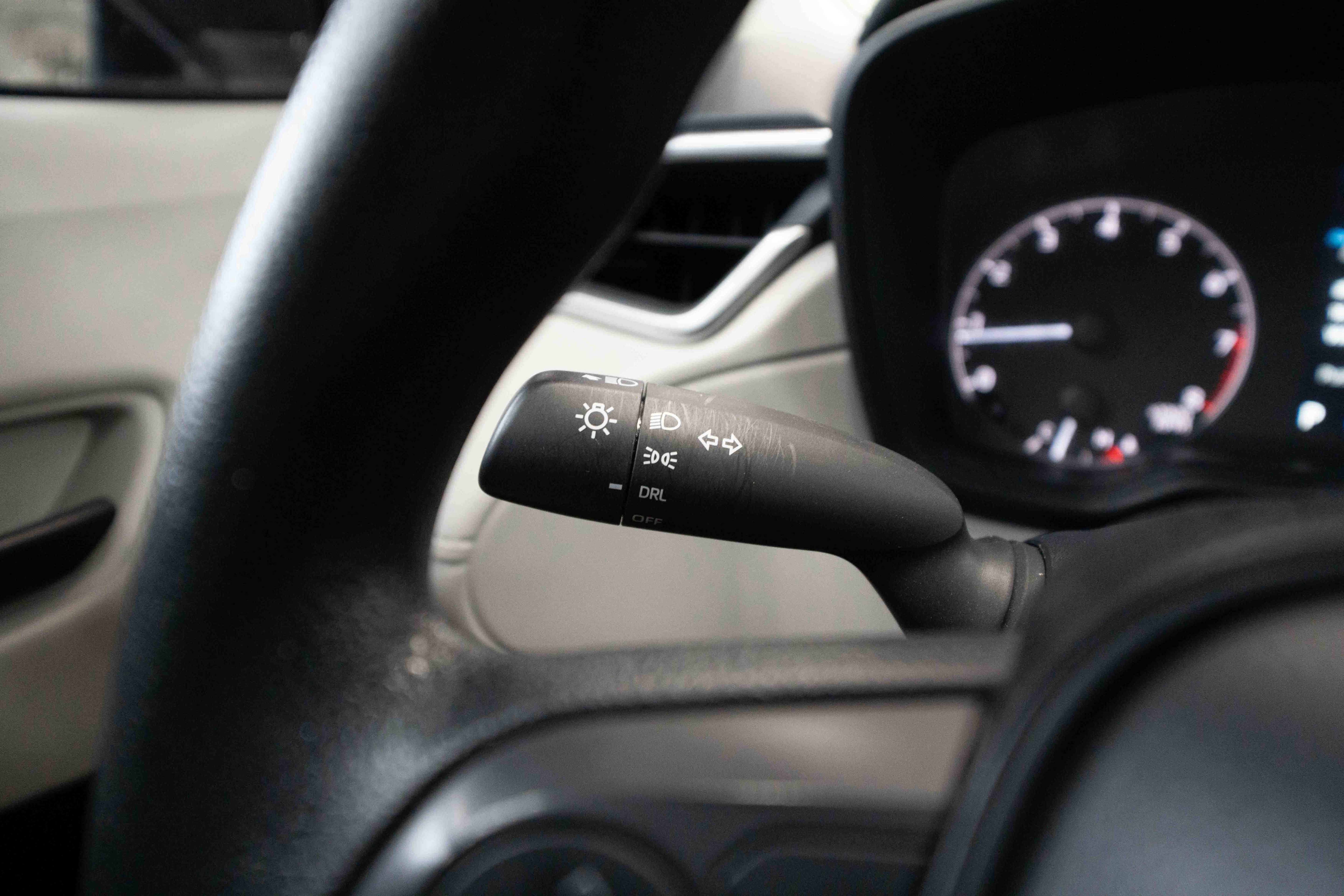 Used 2024 Toyota Corolla Cross L image 13