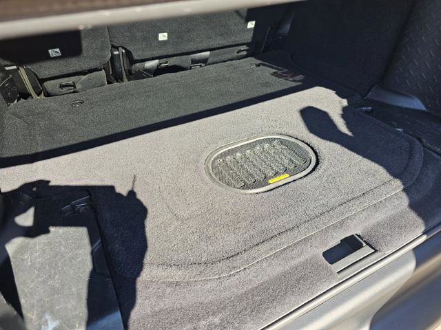 Used 2018 Jeep Wrangler Unlimited Sahara image 12